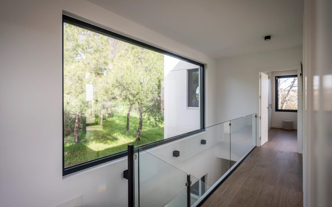 Ventanas eficientes para casas prefabricadas de hormigón: ¿Qué tipos elegir?