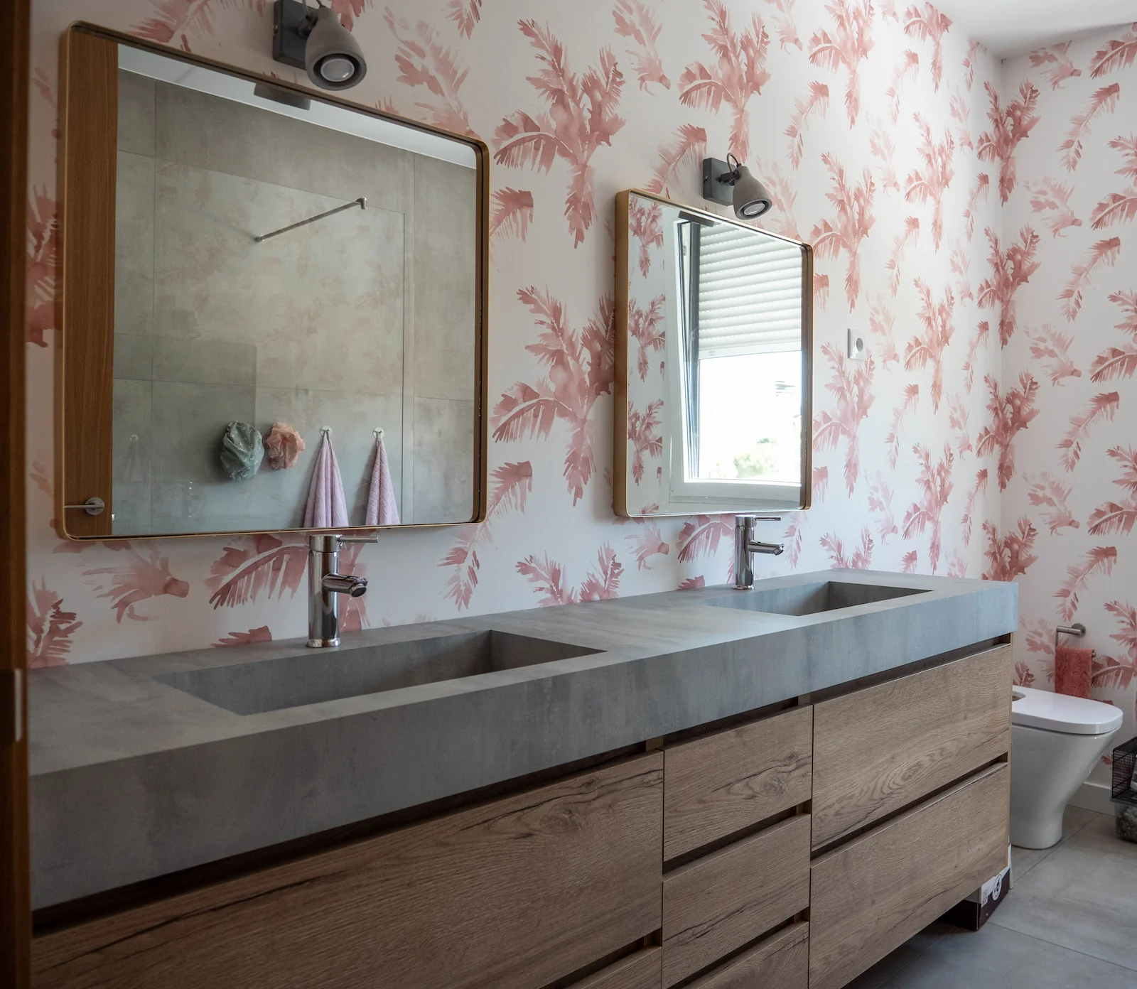 baño rosa casa hormigon pozuelo