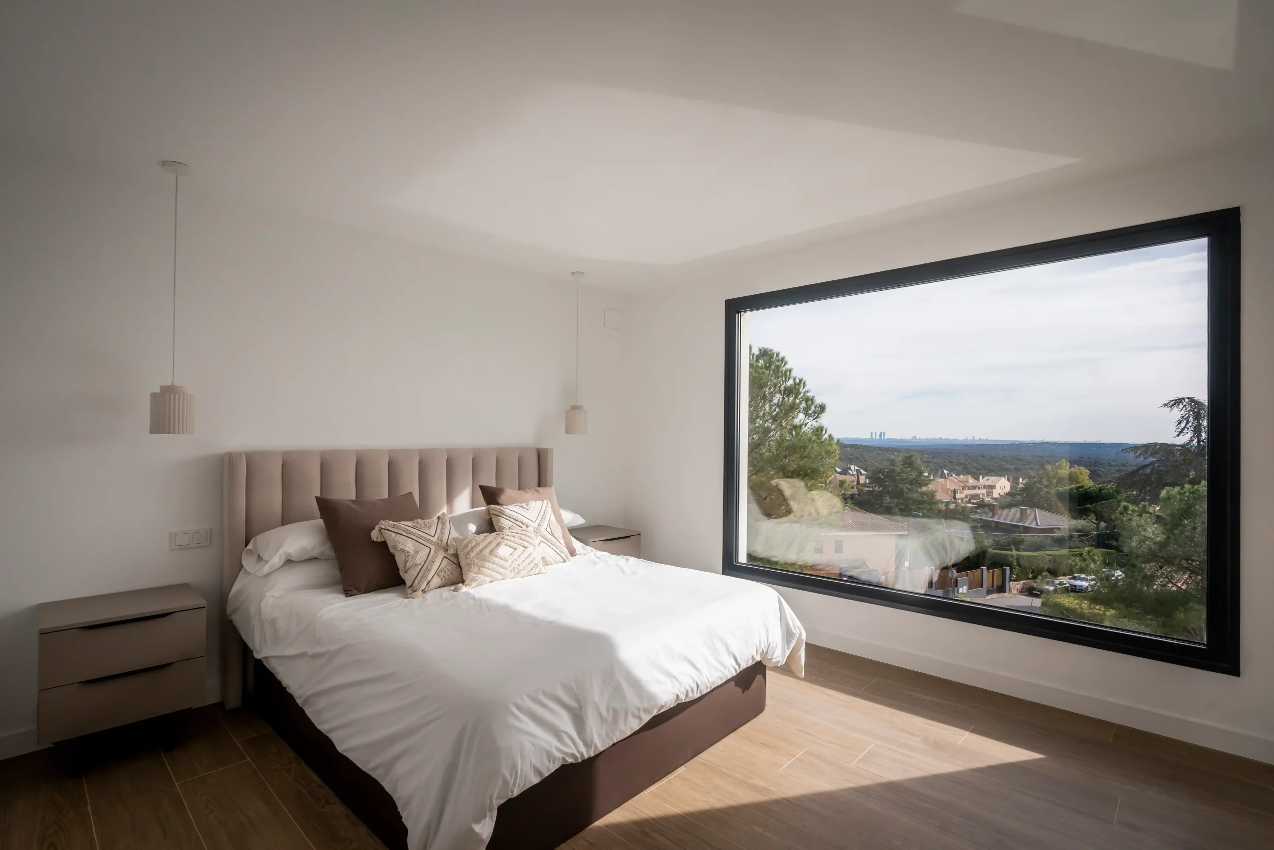 habitacion ventanal grande torrelodones